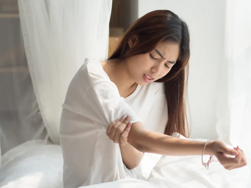 How Carlisle Spine And Wellness treats elbow pain in Carlisle