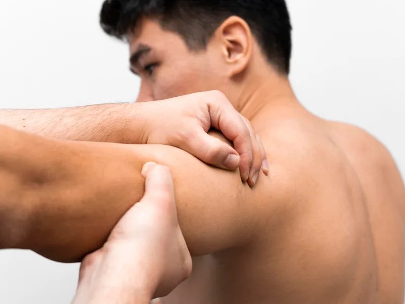Carlisle Spine And Wellness treating shoulder pain in Carlisle